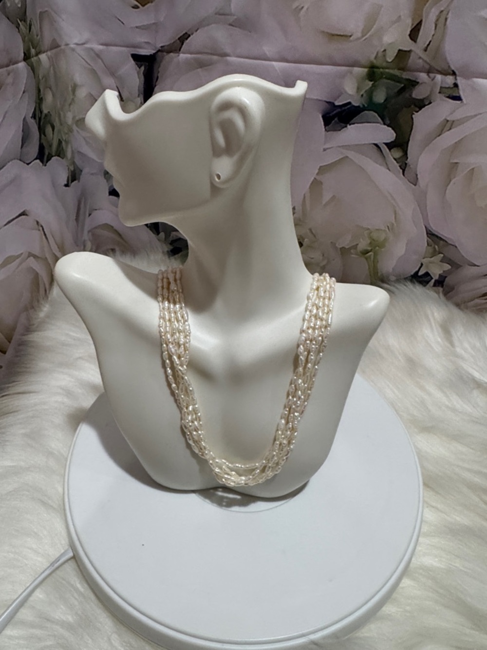 Vintage 5 Strand Pearl Bead Necklace in Cream - Elegant Women's Jewelry